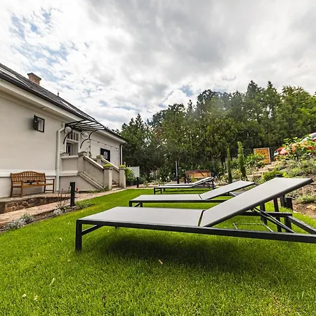 Chez Les Amis - Adults Only Pensjonat 4*