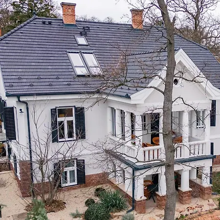 Chez Les Amis - Adults Only Guest house Balatonszepezd