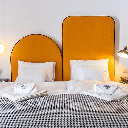 Chez Les Amis - Adults Only بالاتونزيبيد