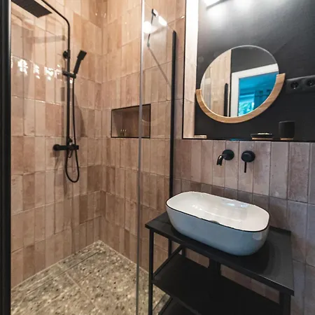 Guest house Chez Les Amis - Adults Only 4*