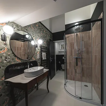 بيت ضيافة Chez Les Amis - Adults Only بالاتونزيبيد