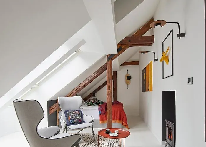 Chez Les Amis - Adults Only 4*