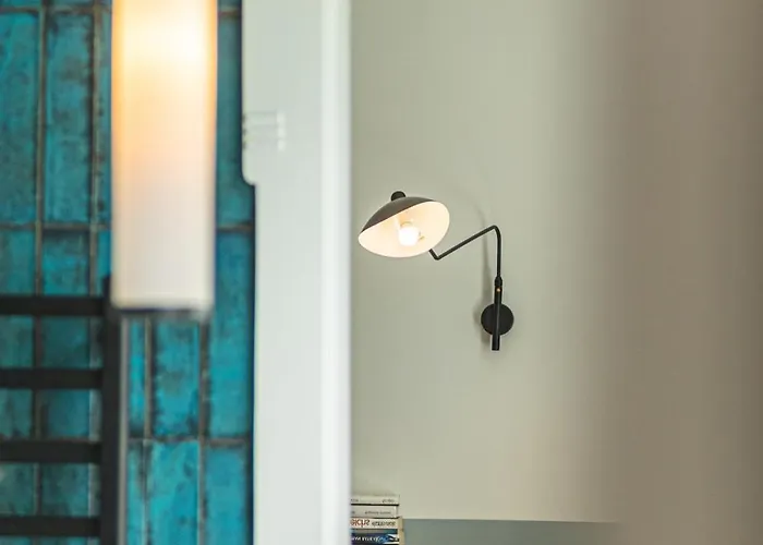 Chez Les Amis - Adults Only 招待所 4*