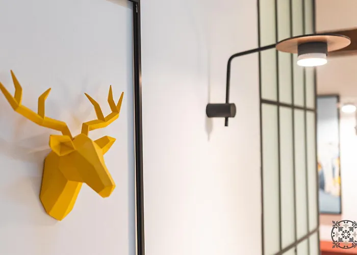 Chez Les Amis - Adults Only