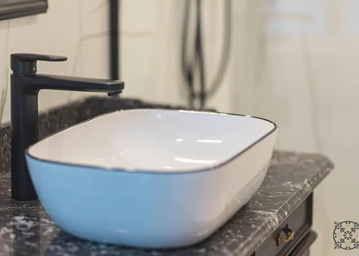 Chez Les Amis - Adults Only 招待所 4*