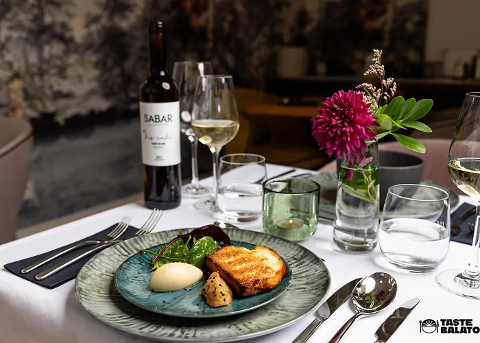 Chez Les Amis - Adults Only 4*